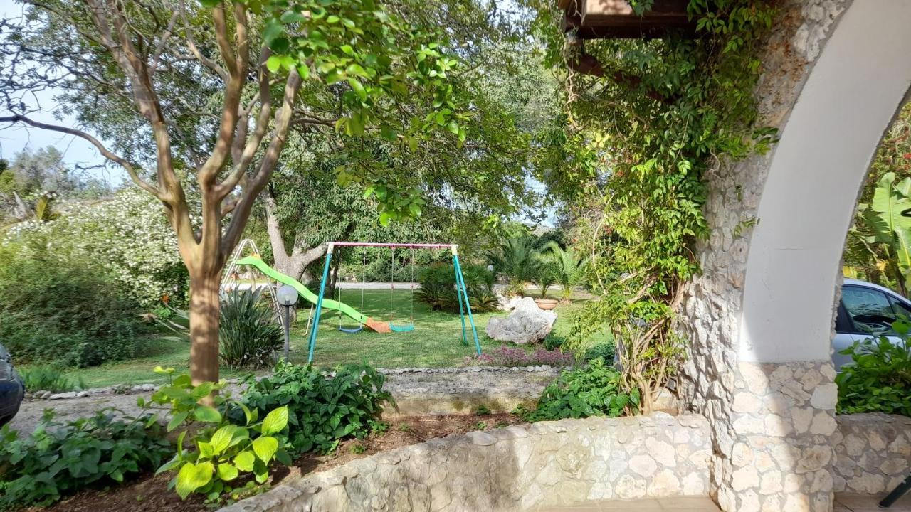 Bed and Breakfast La Macchia Melendugno Exterior foto
